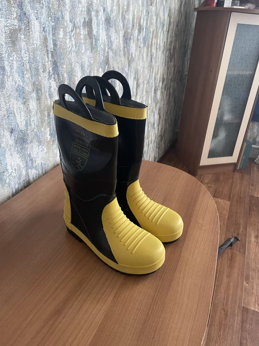 Продам сапоги пожарные