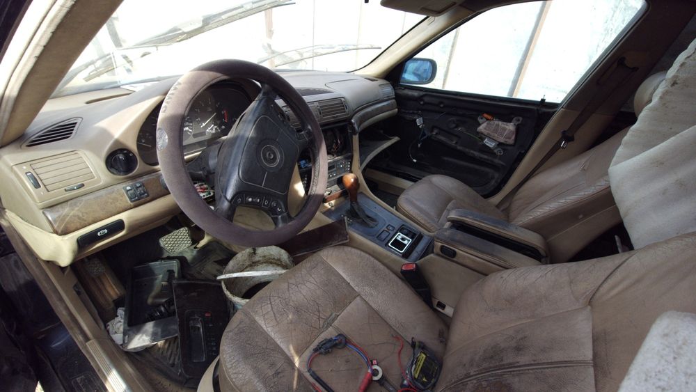 Продам срочно BMW e38