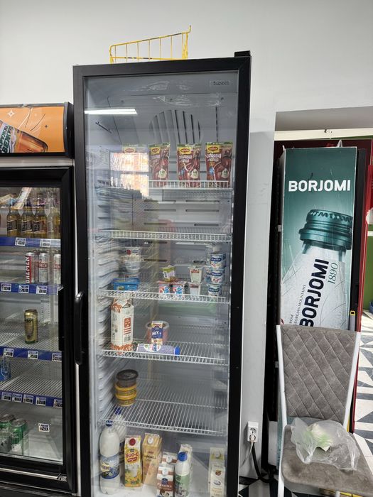 Продам холодильники и морозильник.