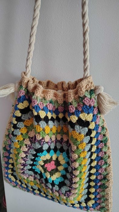 Луксозна плетена ръчно дамска чанта, дълга дръжка и подплата с джоб,