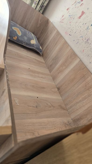 Продаю 2ярусную кровать детскую.