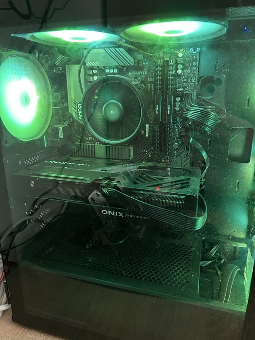 Vând PC gaming + monitor ( opțional )
