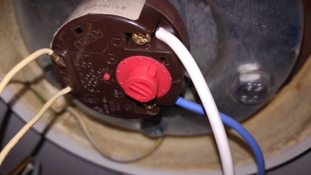 Ел. услуги по домовете. Работя и в почивните дни