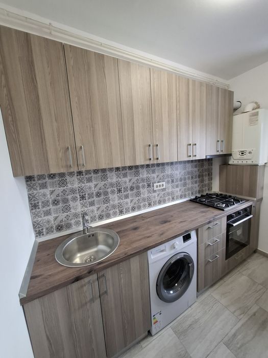 Inchiriez apartament 2 camere zona Cartierului Latin