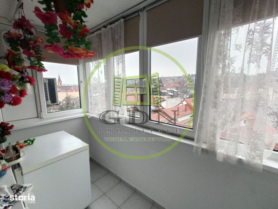 Apartament cu 2 camere de vanzare in Reghin, zona centrala 0 comision