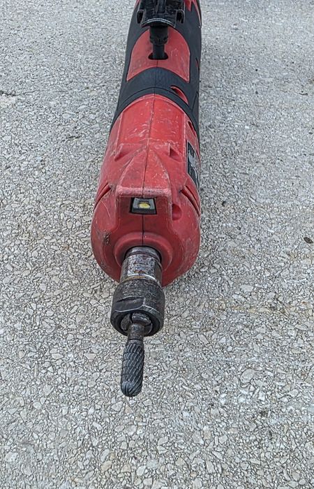 Milwaukee M12 filetanta, freza metal si boxa bluetooth