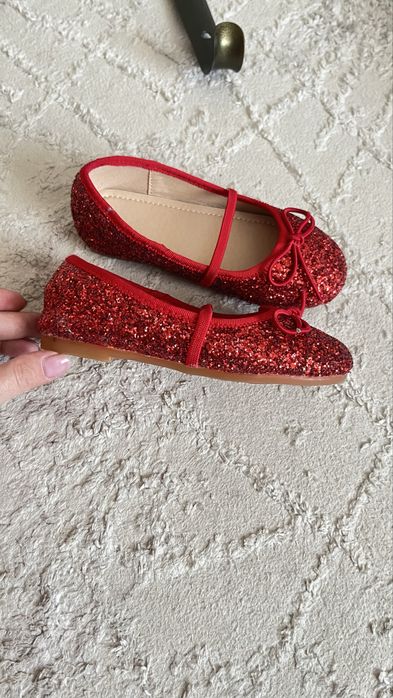 Продам  детские  туфли