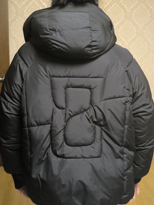 Продам пуховики новые