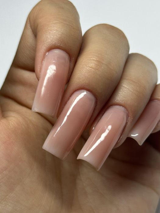 Модель на маникюр/наращивание