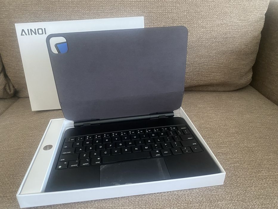 Husă cu tastatură pentru iPad Air / Pro 11