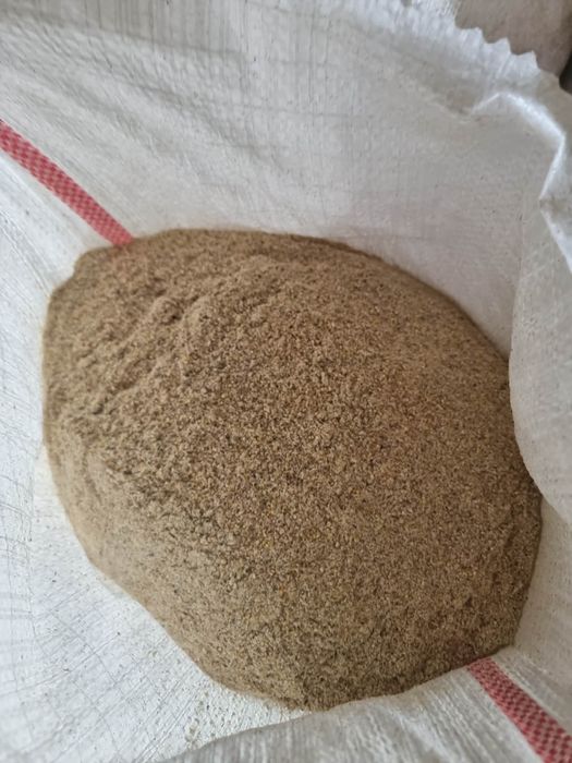 De vanzare furaj la pretul de 1,50