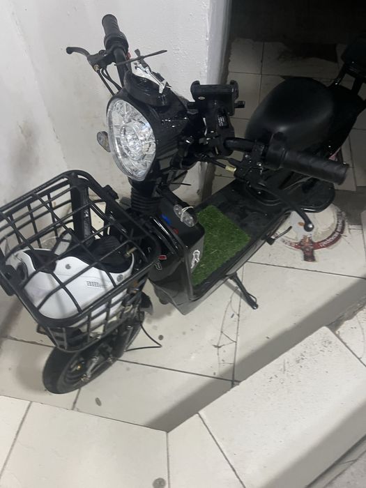 Продам электроскутер новый