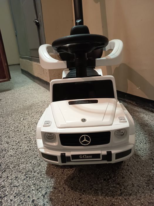Количка - Ride-on Mercedes G350D