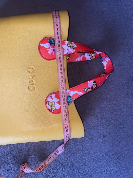 Geanta O bag galbenă