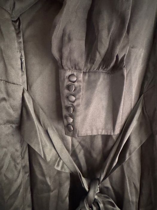 Черна сатенена рокля размер 42 (L)