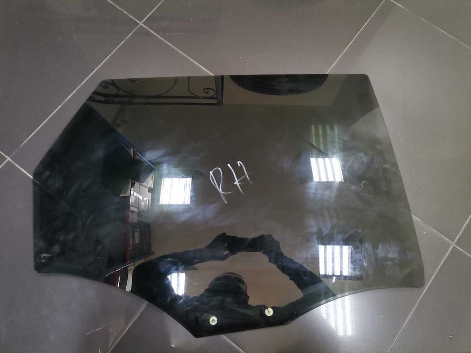 Оригинални Стъкло за Задна Дясна Врата Audi A6 C7 4G