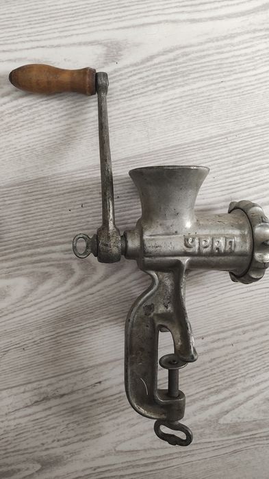 Мясорубка ручная