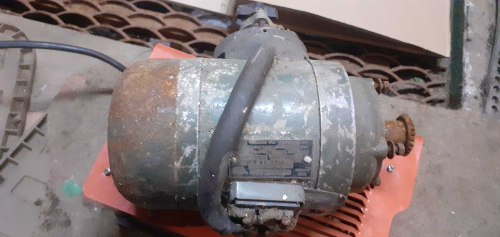 Электродвигатель 270 ватт, 2800 об/мин, б/у