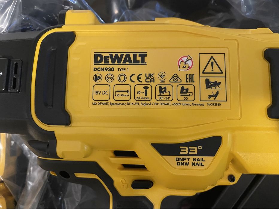 Dewalt DCN930P2-QW XR. Pistol Profesional de Batut Cuie in Lemn 90mm. Original Nou.