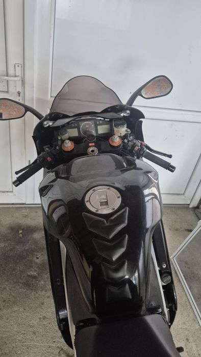 Vand aprilia rsv 1000