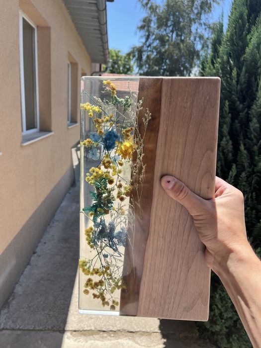 Дъска от орех и епоксидна смола