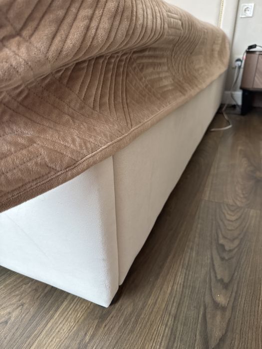 Кровать 200*200 с матрасом