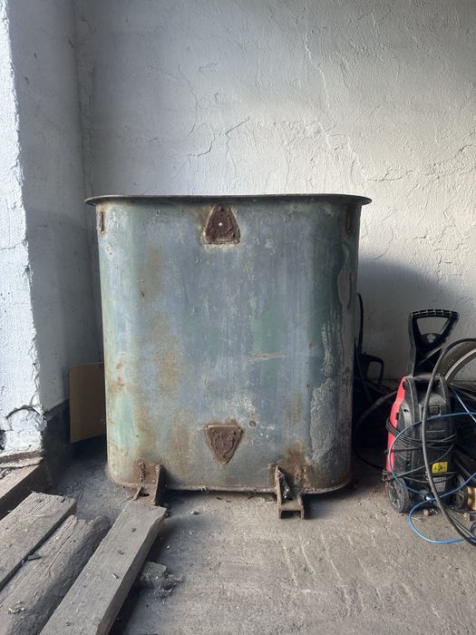 Продам емкость под воду