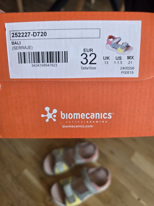 Сандали Biomecanics 32 номер