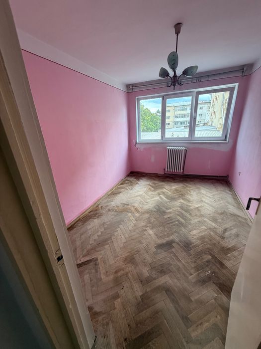 Apartament de vanzare Dragasani central 3 camere