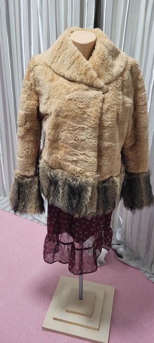 Haina astrahan scurta