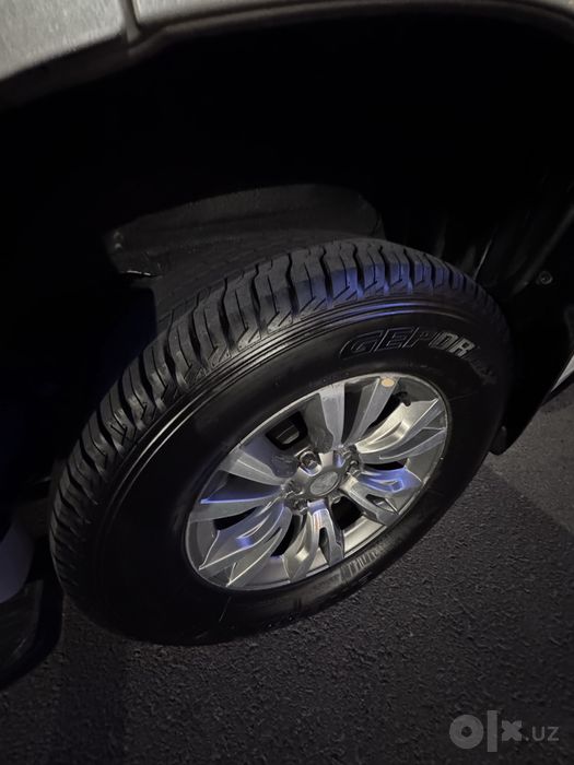Toyota prado 150 sotiladi
