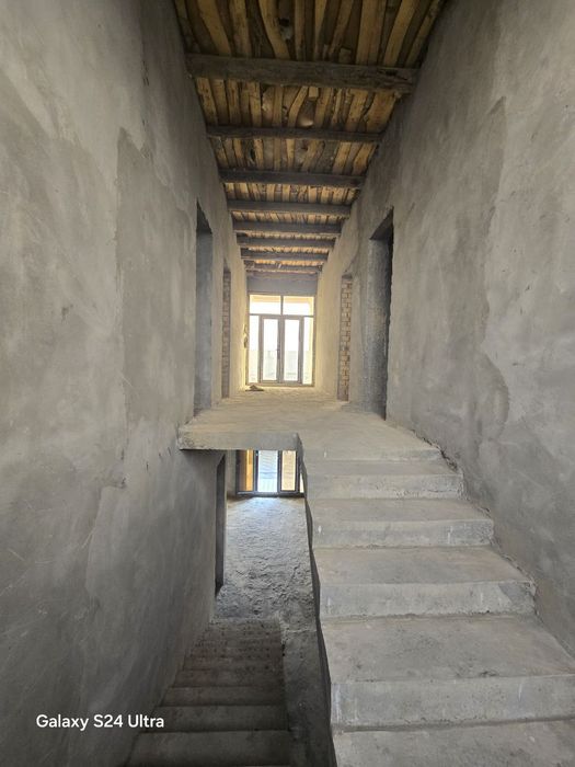 Срочно продаётся 2х-этажный дом