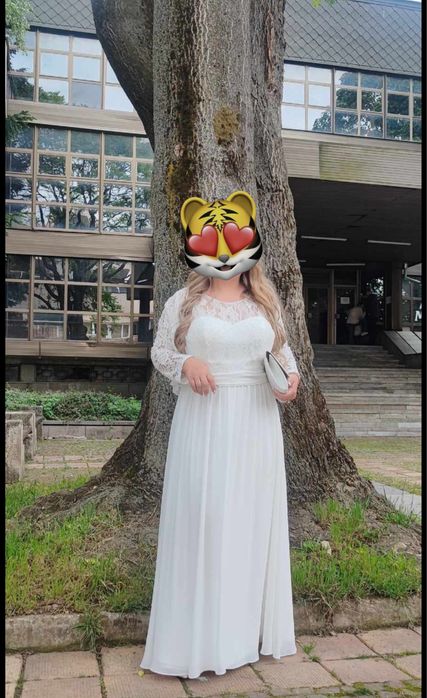 Сватбена рокля с дантела