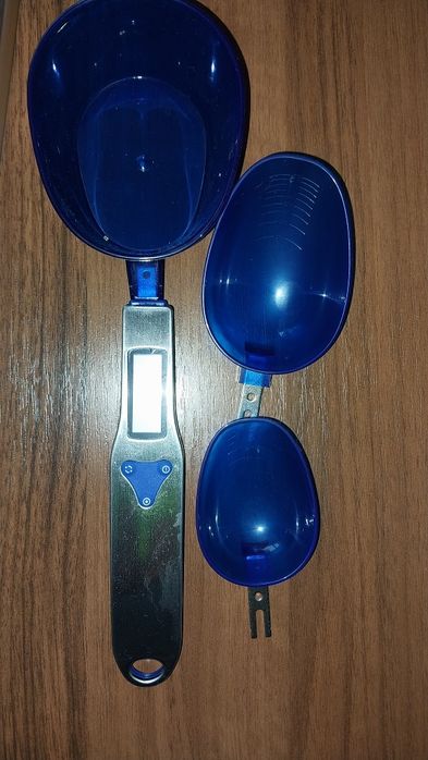 Продаются электронные весы.