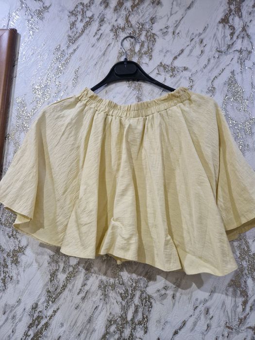 Двойка с мини юбкой