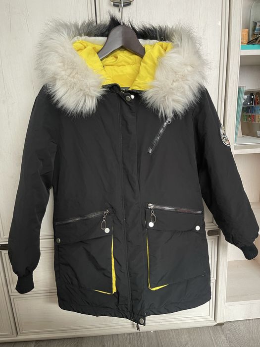 Продам женские куртки.