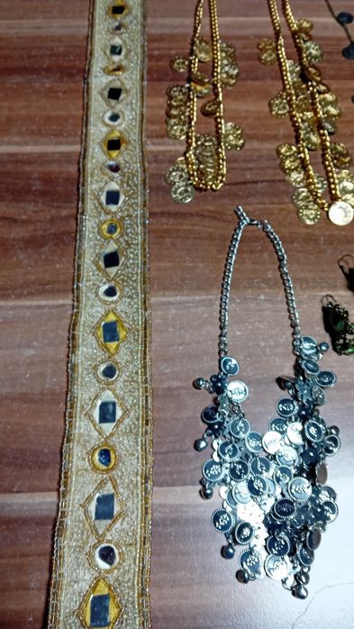 Накити стари и аксесоари  за  народна  носия