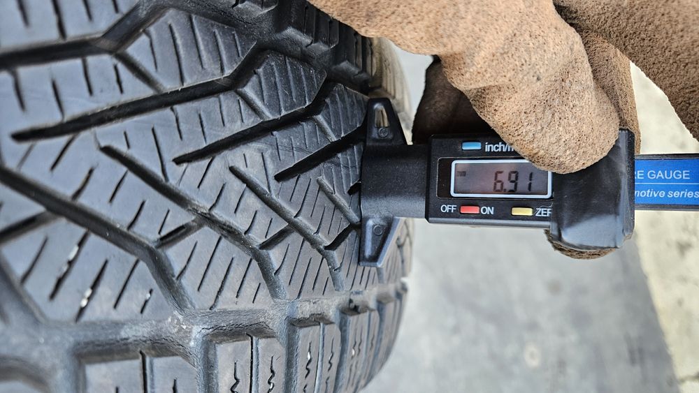 2бр гуми 195 65 15 семперит