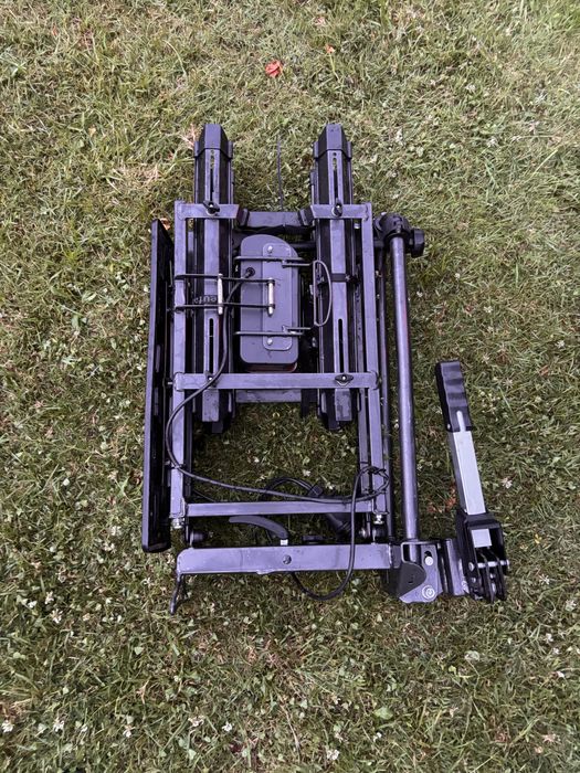 Suport  rabatabil biciclete EUFAB RAVEN pentru cârlig – 2 biciclete – rabatabil – 50 kg