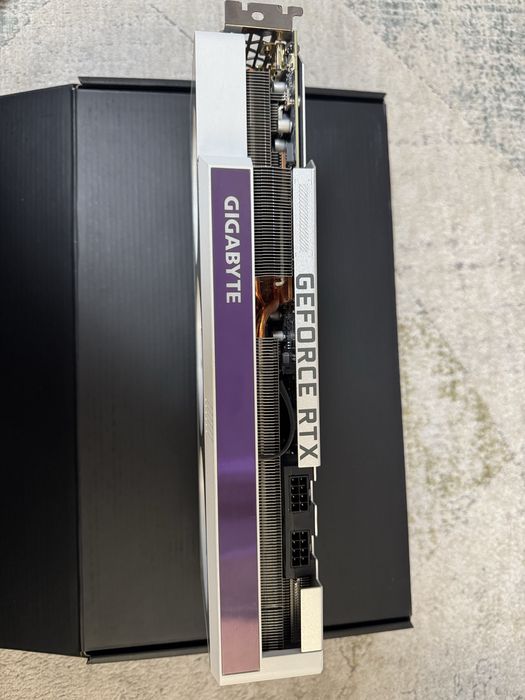 Видеокарта Gigabyte Vision RTX 3070 Ti 8gb