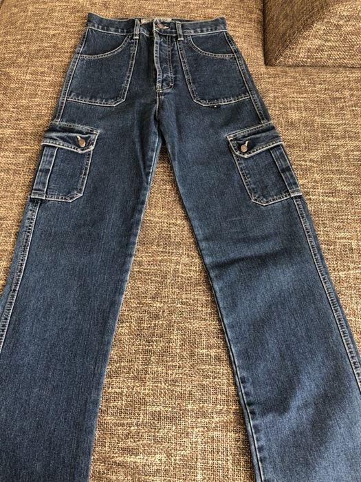 Продам джинсы ESCADA