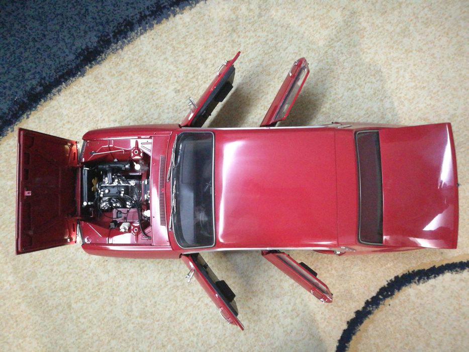 Macheta DACIA 13oo, scara 1 : 8