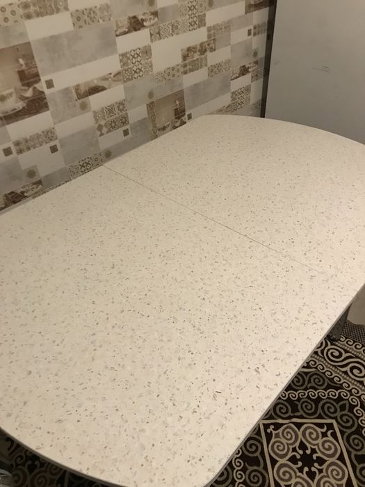 Кухонный стол