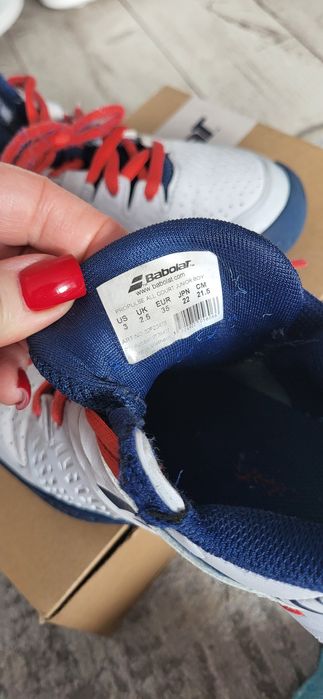 Детские кроссовки