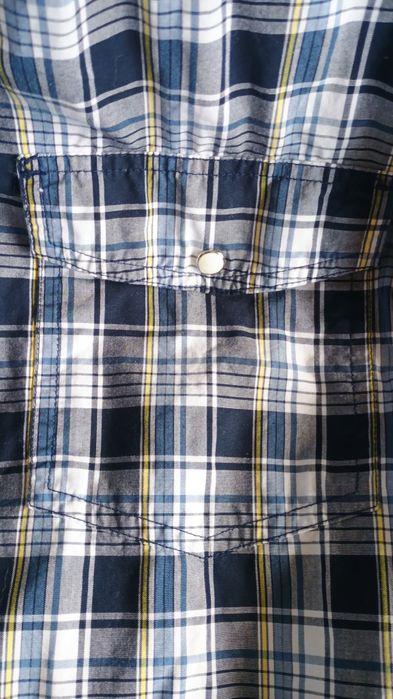 Продавам мъжка риза Carhartt ,размер Xl.