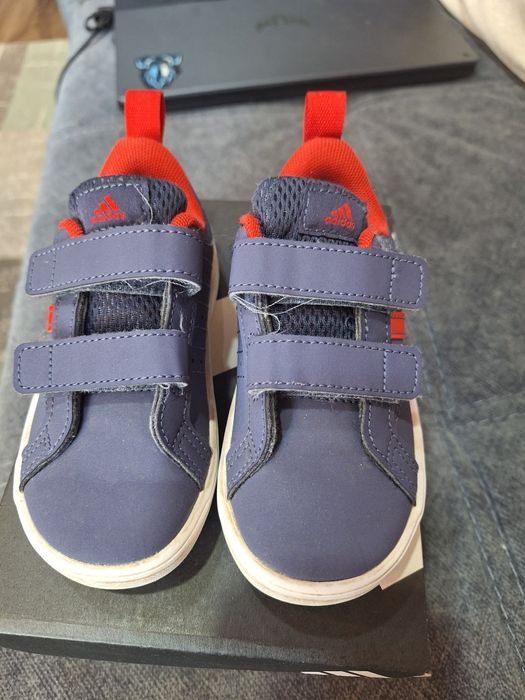 Детски маратонки адидас размер 24