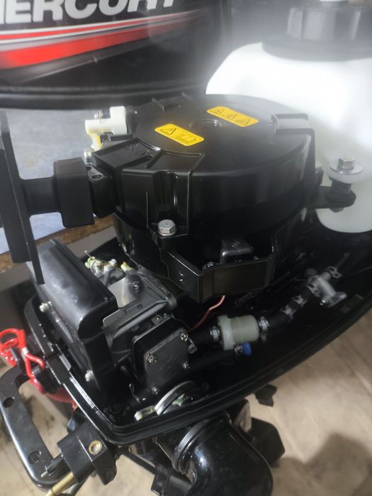 Лодочный мотор двухтактный