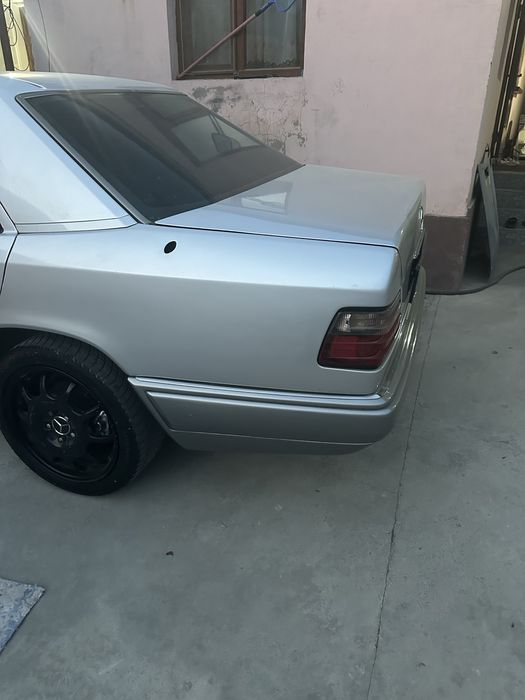 Бампер мерс w124