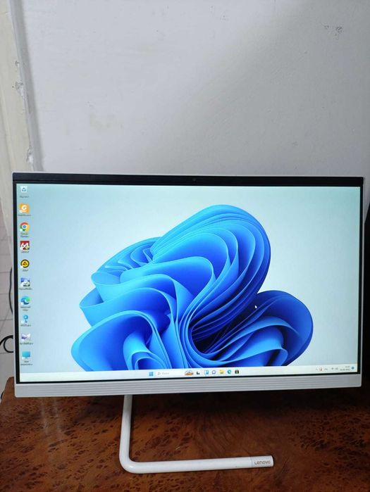 моноблок Lenovo  22диагонали