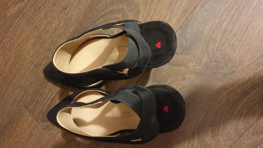 Pantofi Lazzarini cu toc ,noi